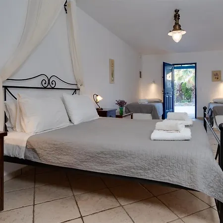 شقة فندقية Anemousa 3*