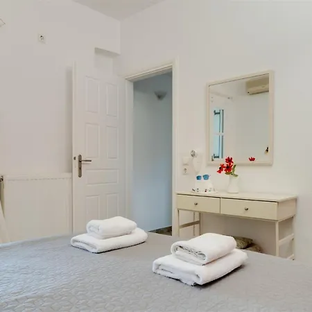 Aparthotel Anemousa Otzias