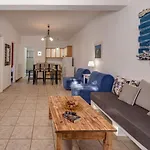 Anemousa Aparthotel Otzias