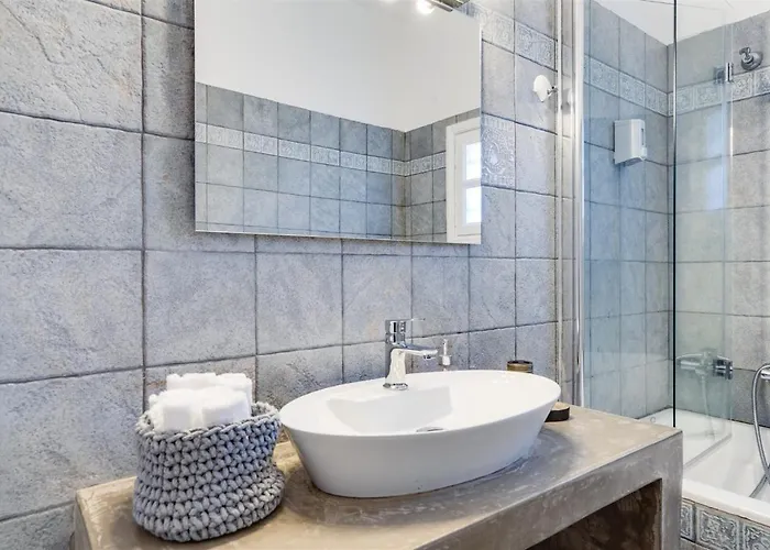 Aparthotel Anemousa Otzias