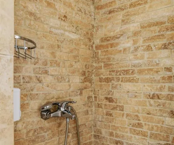 Anemousa Aparthotel Otzias