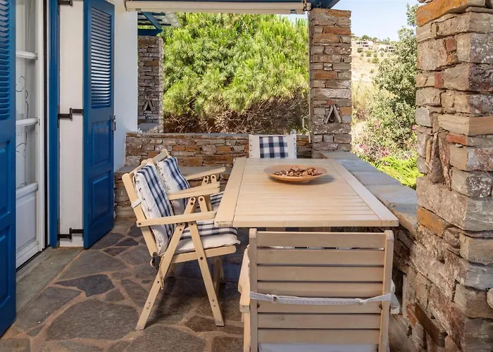 Aparthotel Anemousa Otzias