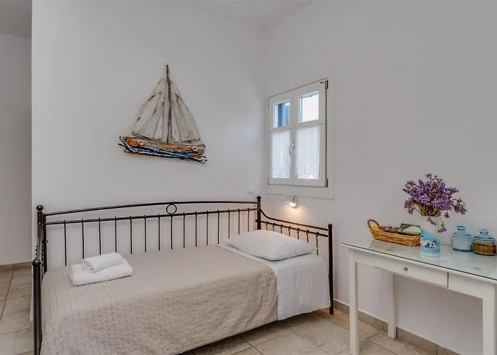 Anemousa Aparthotel Otzias